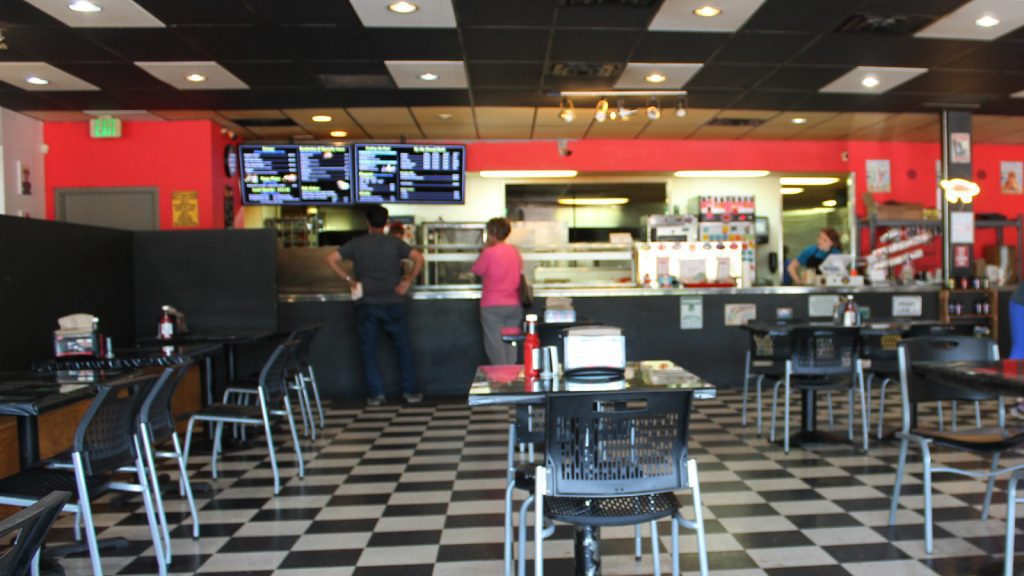 Bird Dog BBQ Centennial Location Interior 2